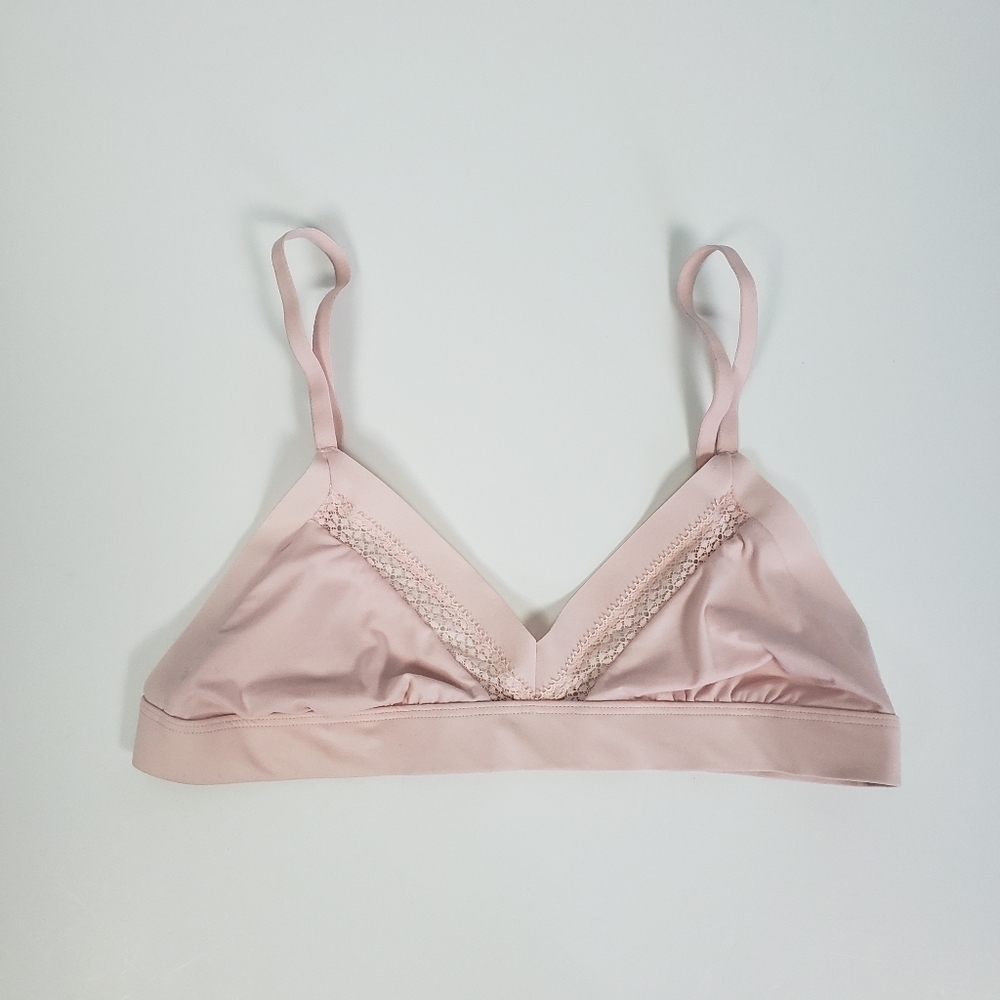 VICTORIA'S SECRET Bralette Blush Pink Lace Trim Ultra Soft Sz M